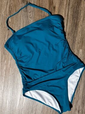 Holipick Women’s One Piece Swim Size XL